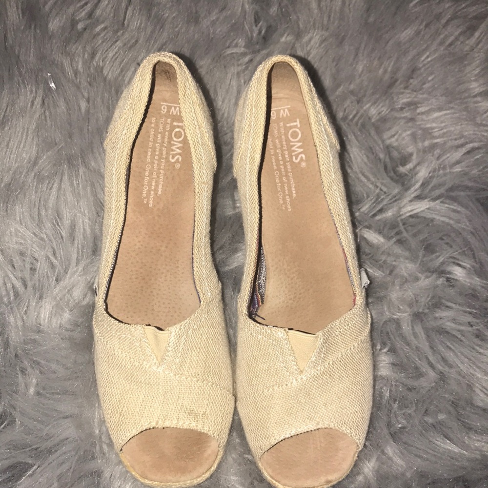 TOMS wedges